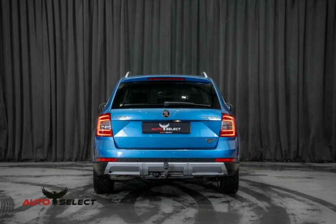 skoda-octavia-scout-diesel-2015-big-8