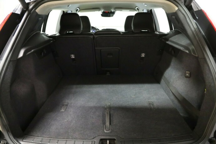 volvo-xc-40-diesel-2018-big-11