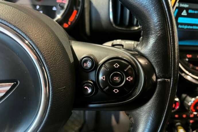 mini-countryman-elektrisitetbensin-2017-big-21