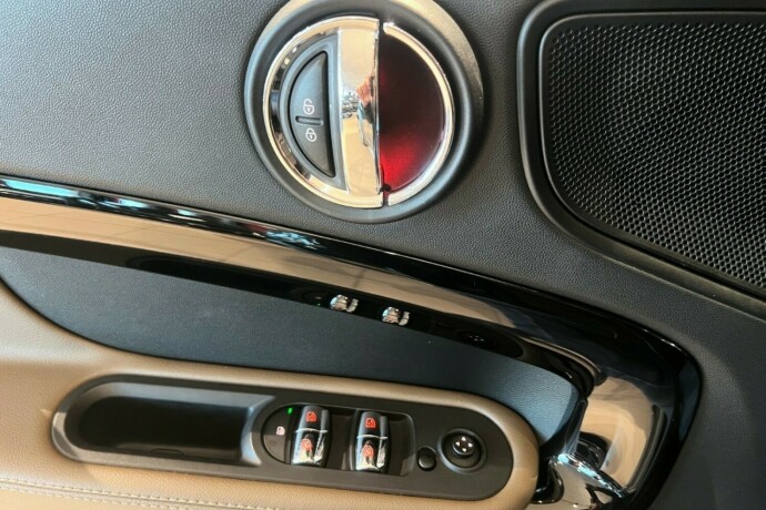 mini-countryman-elektrisitetbensin-2017-big-27