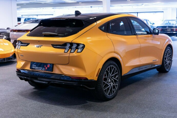 ford-mustang-mach-e-elektrisitet-2021-big-2