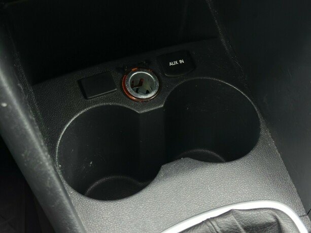 volkswagen-polo-bensin-2013-big-18