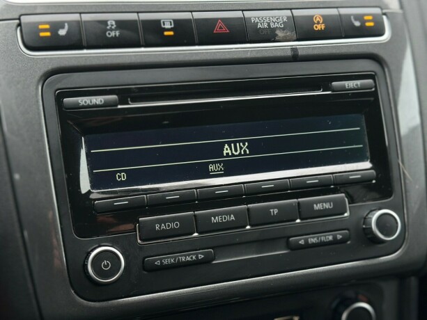 volkswagen-polo-bensin-2013-big-22