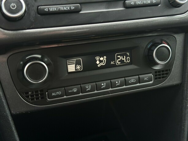 volkswagen-polo-bensin-2013-big-19