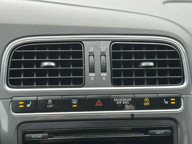 volkswagen-polo-bensin-2013-big-20