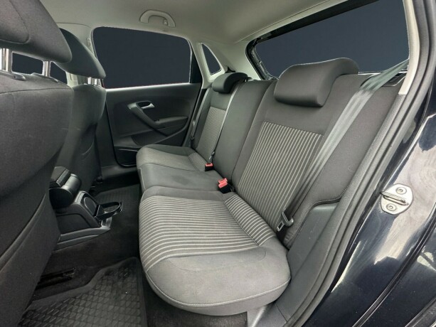 volkswagen-polo-bensin-2013-big-12