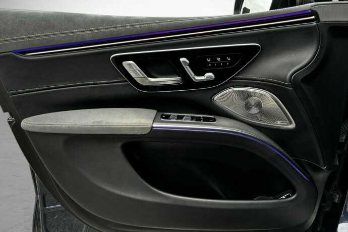 mercedes-benz-eqs-suv-elektrisitet-2023-big-10