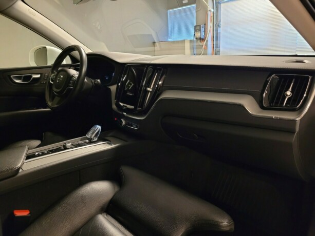 volvo-xc-60-elektrisitetbensin-2022-big-16