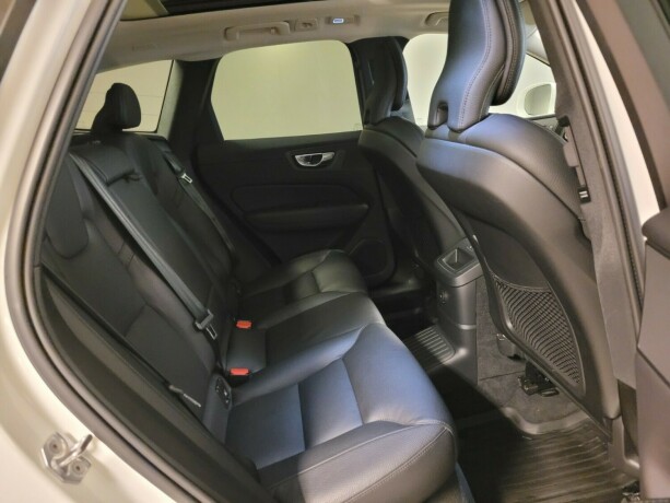 volvo-xc-60-elektrisitetbensin-2022-big-22