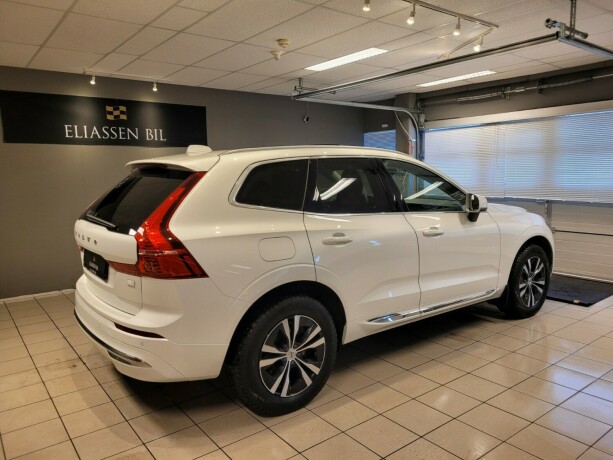 volvo-xc-60-elektrisitetbensin-2022-big-5