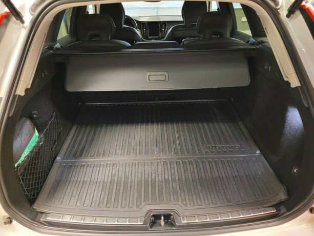 volvo-xc-60-elektrisitetbensin-2022-big-25