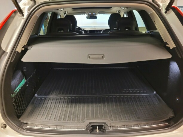 volvo-xc-60-elektrisitetbensin-2022-big-24