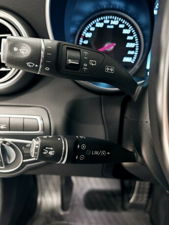 mercedes-benz-c-klasse-elektrisitetbensin-2017-big-16