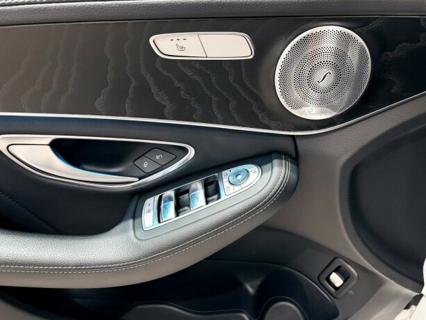 mercedes-benz-c-klasse-elektrisitetbensin-2017-big-12