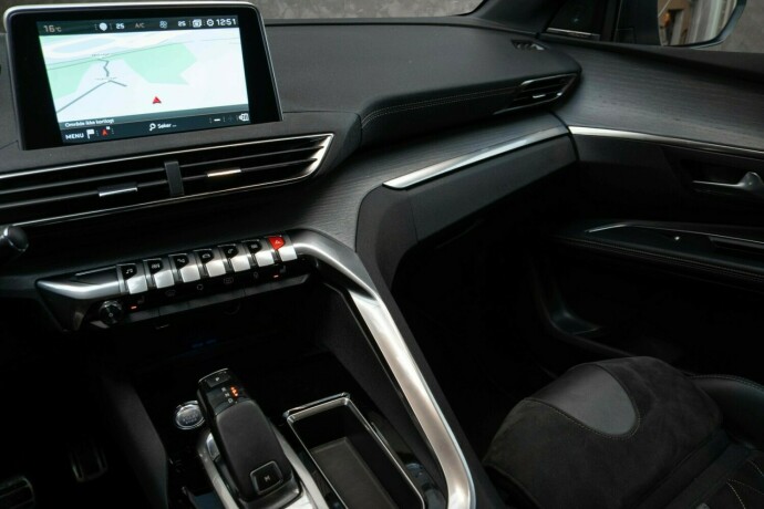 peugeot-5008-diesel-2020-big-16