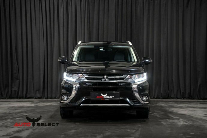 mitsubishi-outlander-elektrisitetbensin-2018-big-3