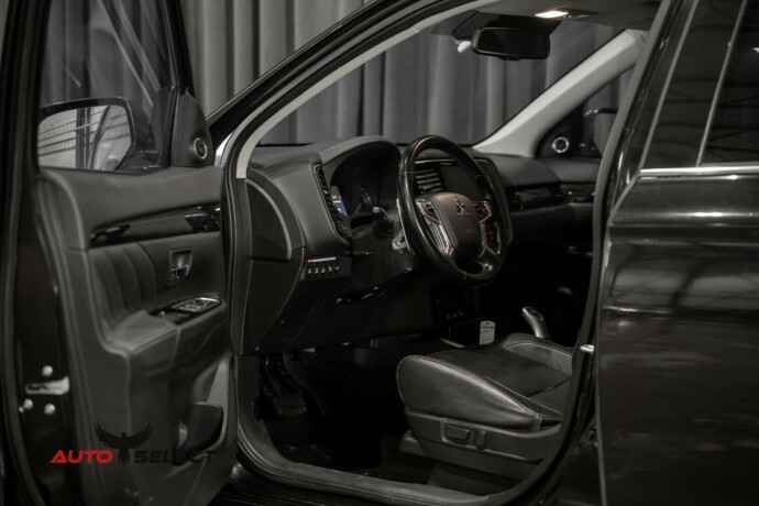 mitsubishi-outlander-elektrisitetbensin-2018-big-19