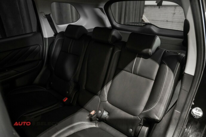 mitsubishi-outlander-elektrisitetbensin-2018-big-15