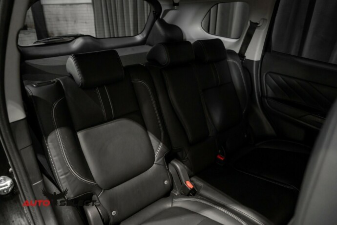 mitsubishi-outlander-elektrisitetbensin-2018-big-13