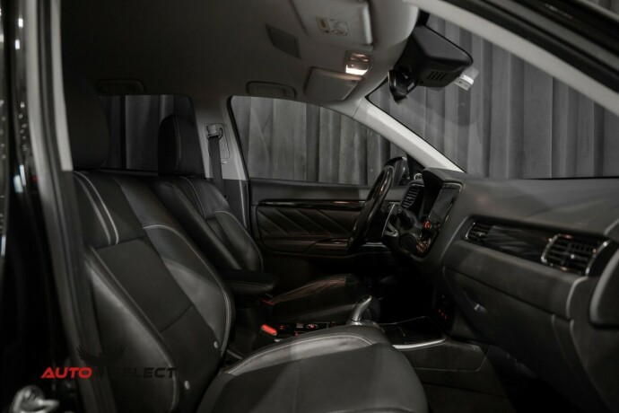 mitsubishi-outlander-elektrisitetbensin-2018-big-17
