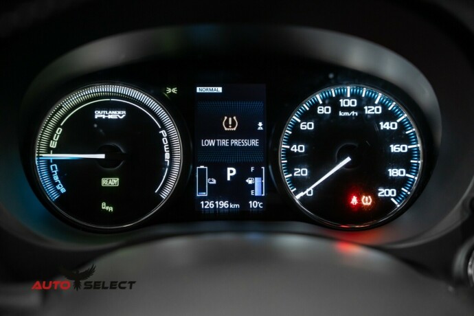 mitsubishi-outlander-elektrisitetbensin-2018-big-29