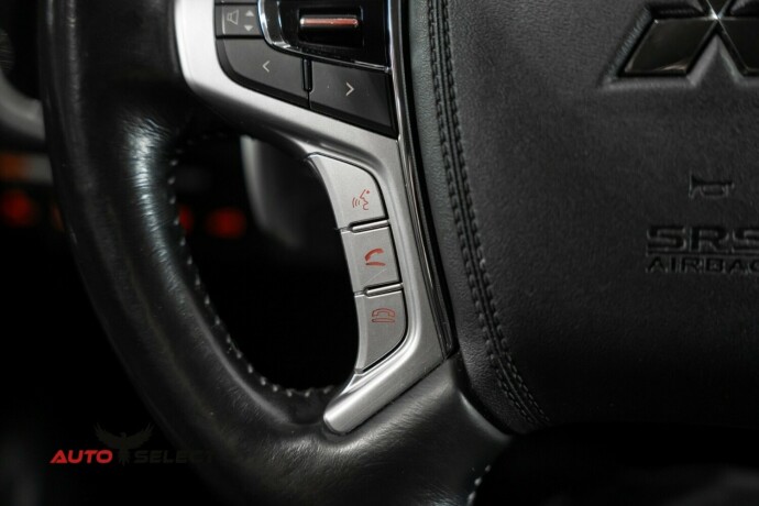 mitsubishi-outlander-elektrisitetbensin-2018-big-26