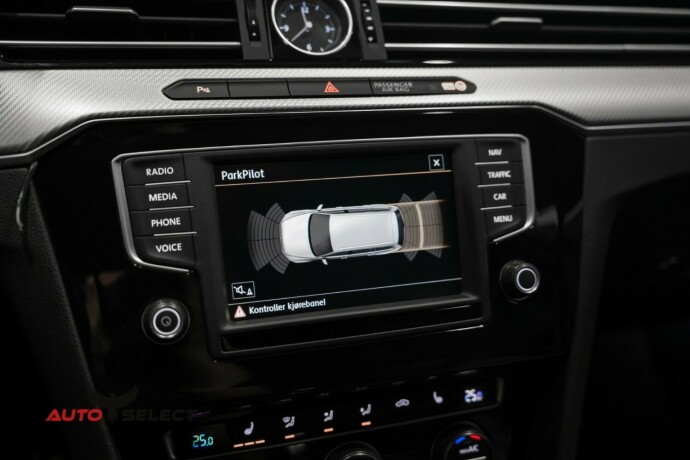 volkswagen-passat-diesel-2016-big-45