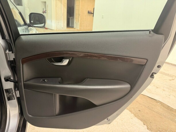 volvo-xc-70-diesel-2010-big-10