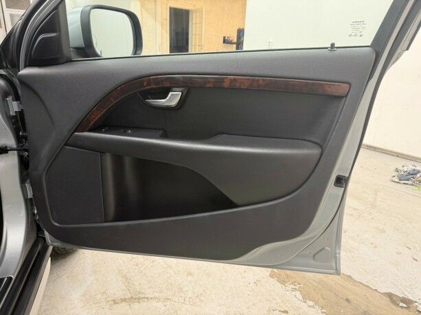 volvo-xc-70-diesel-2010-big-8