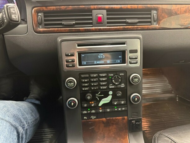 volvo-xc-70-diesel-2010-big-24