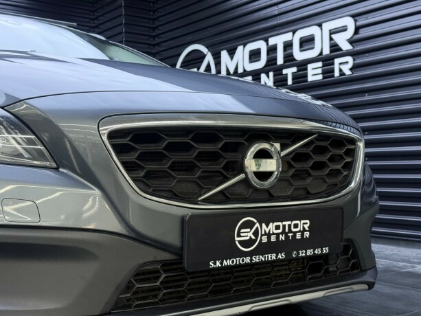 volvo-v40-cross-country-diesel-2014-big-3