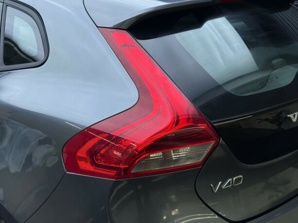 volvo-v40-cross-country-diesel-2014-big-6