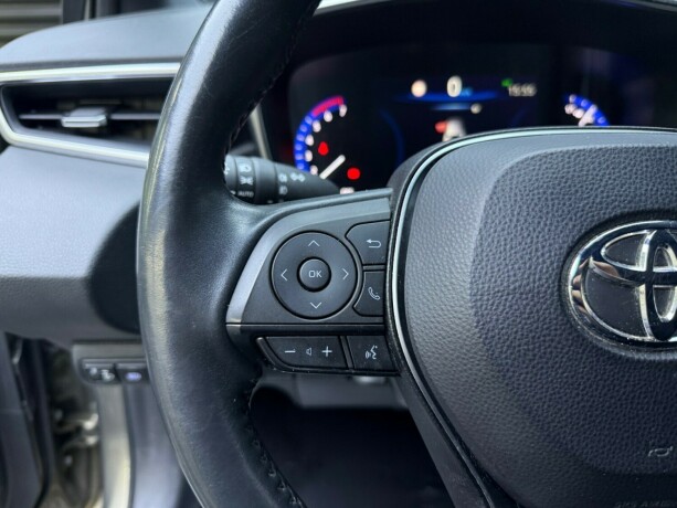 toyota-corolla-elektrisitetbensin-2022-big-14