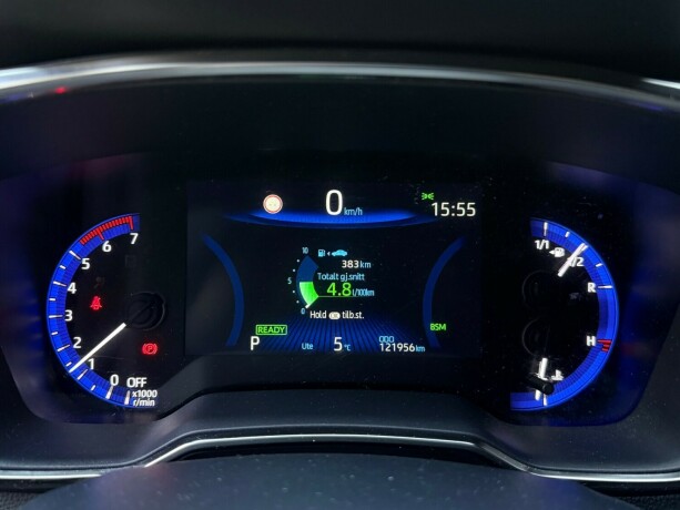 toyota-corolla-elektrisitetbensin-2022-big-16