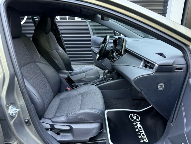 toyota-corolla-elektrisitetbensin-2022-big-29