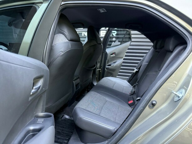 toyota-corolla-elektrisitetbensin-2022-big-30