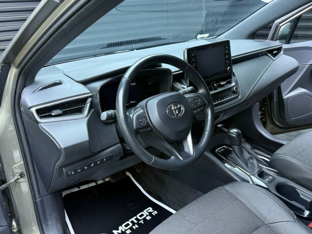 toyota-corolla-elektrisitetbensin-2022-big-10