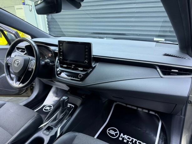 toyota-corolla-elektrisitetbensin-2022-big-11