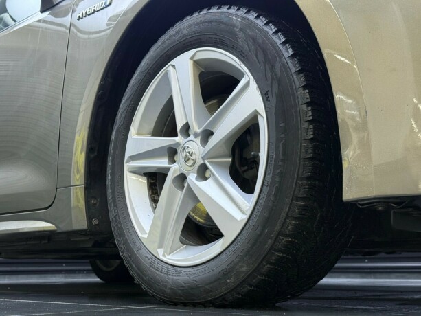 toyota-corolla-elektrisitetbensin-2022-big-7