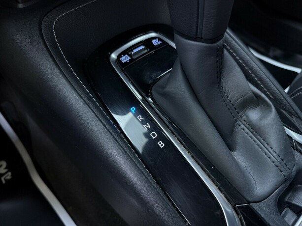 toyota-corolla-elektrisitetbensin-2022-big-26