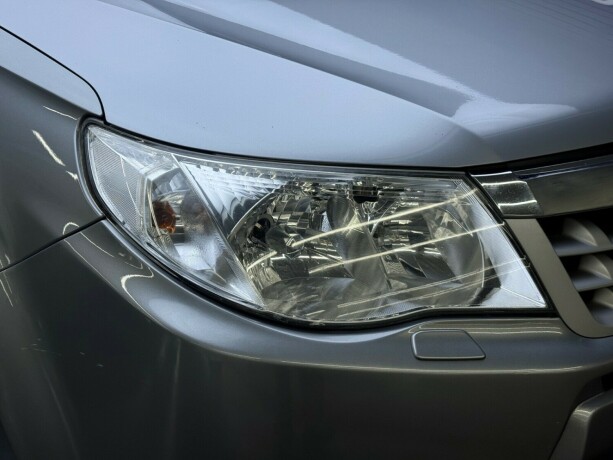 subaru-forester-bensin-2011-big-3