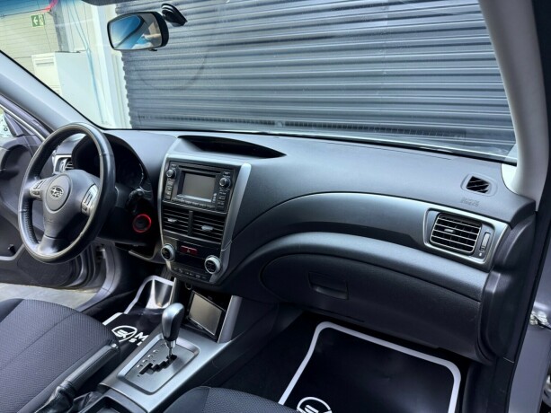 subaru-forester-bensin-2011-big-11