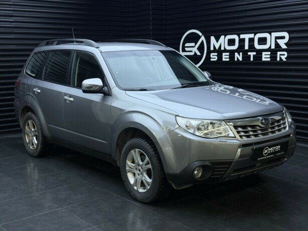 subaru-forester-bensin-2011-big-0