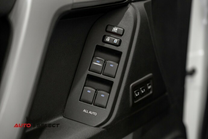 toyota-land-cruiser-diesel-2019-big-25