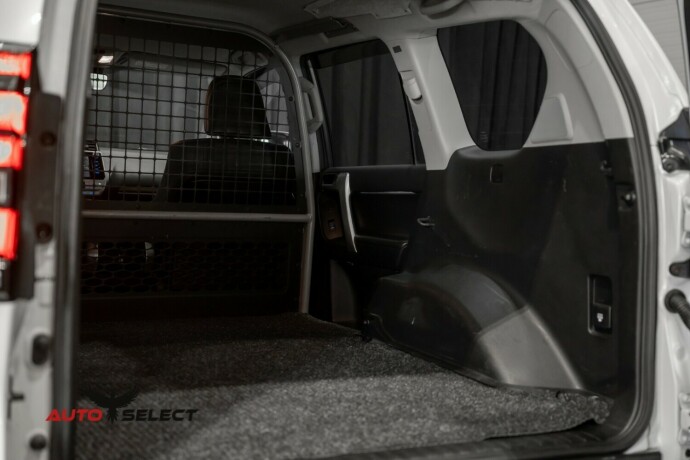 toyota-land-cruiser-diesel-2019-big-12