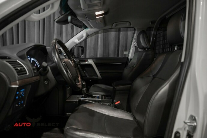 toyota-land-cruiser-diesel-2019-big-28