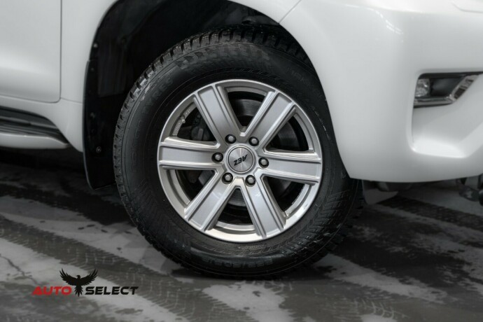 toyota-land-cruiser-diesel-2019-big-2