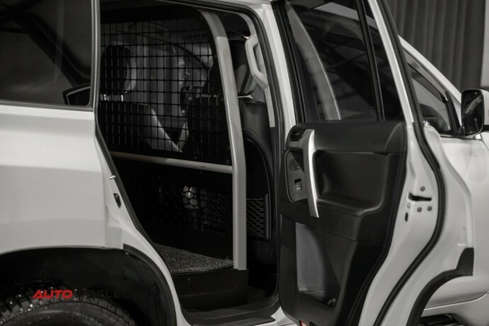 toyota-land-cruiser-diesel-2019-big-17