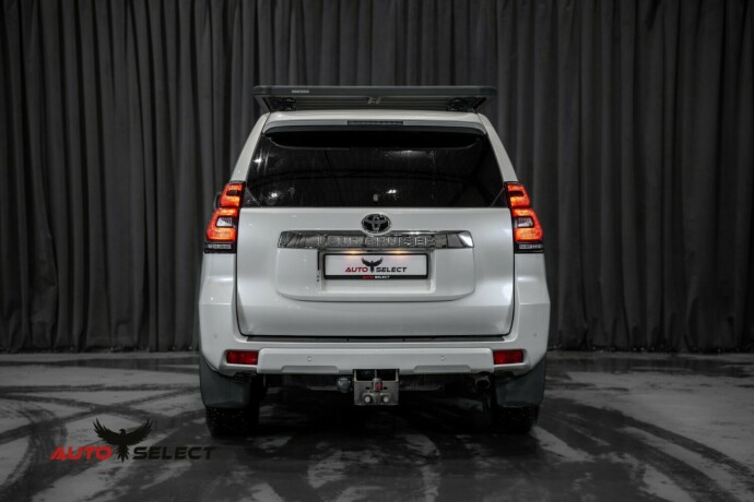 toyota-land-cruiser-diesel-2019-big-9