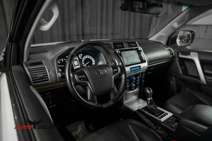 toyota-land-cruiser-diesel-2019-big-30